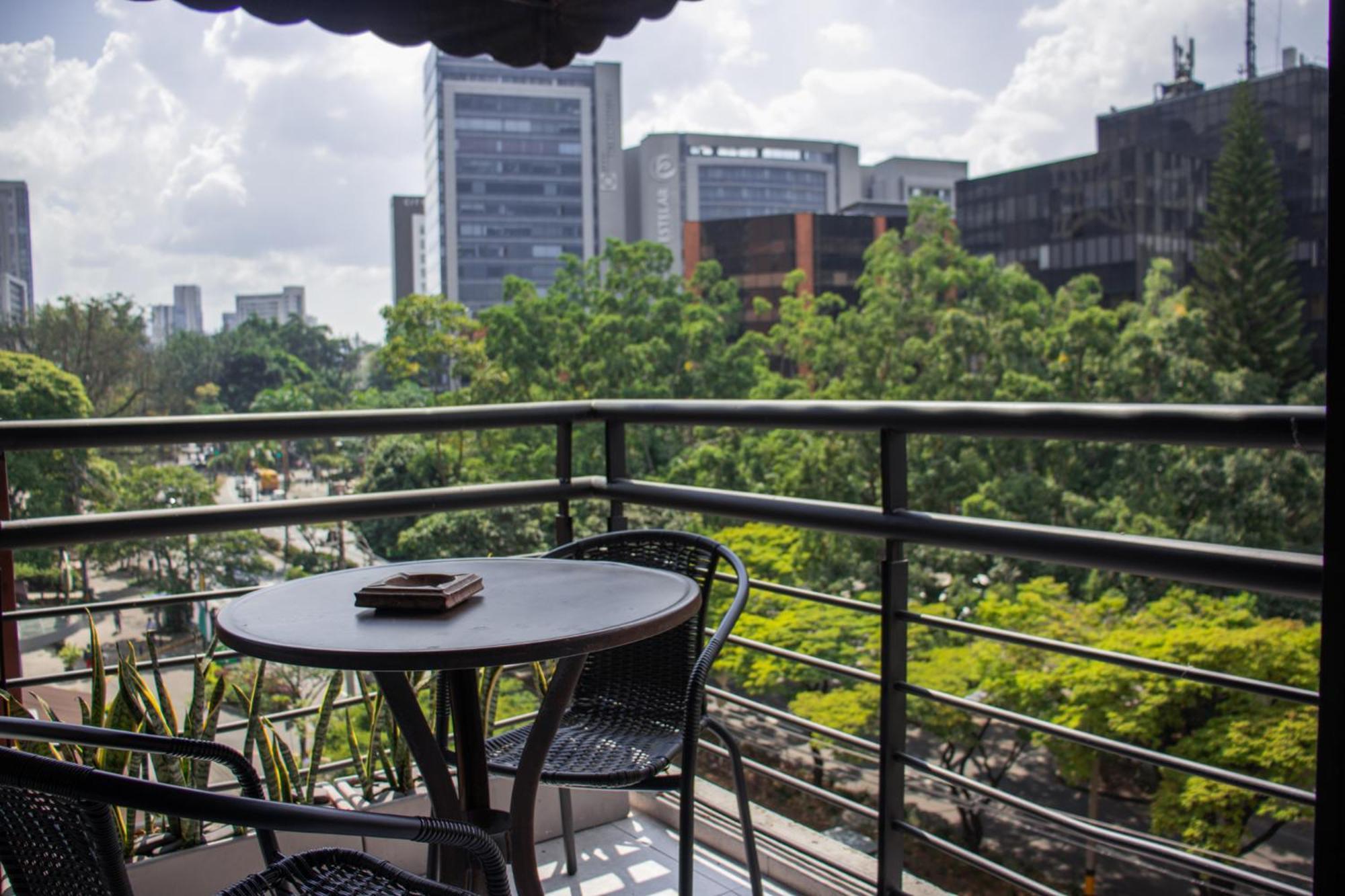 Hotel Bambu Milla De Oro Medellín Exterior foto